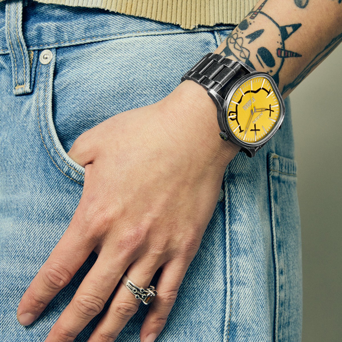 NIXON NIRVANA SENTRY WOBBLE
